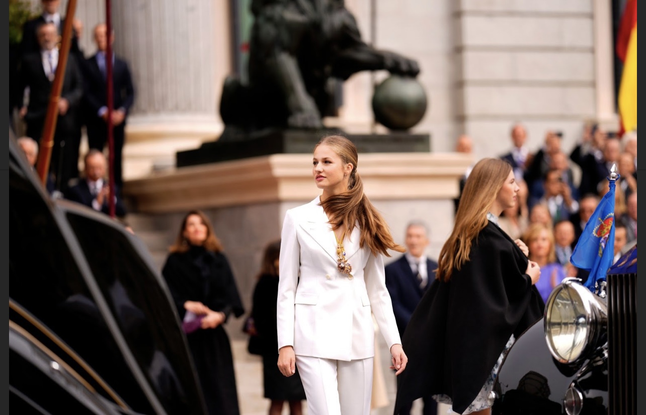 Princess Leonor of Spain turns 18 and is sworn in