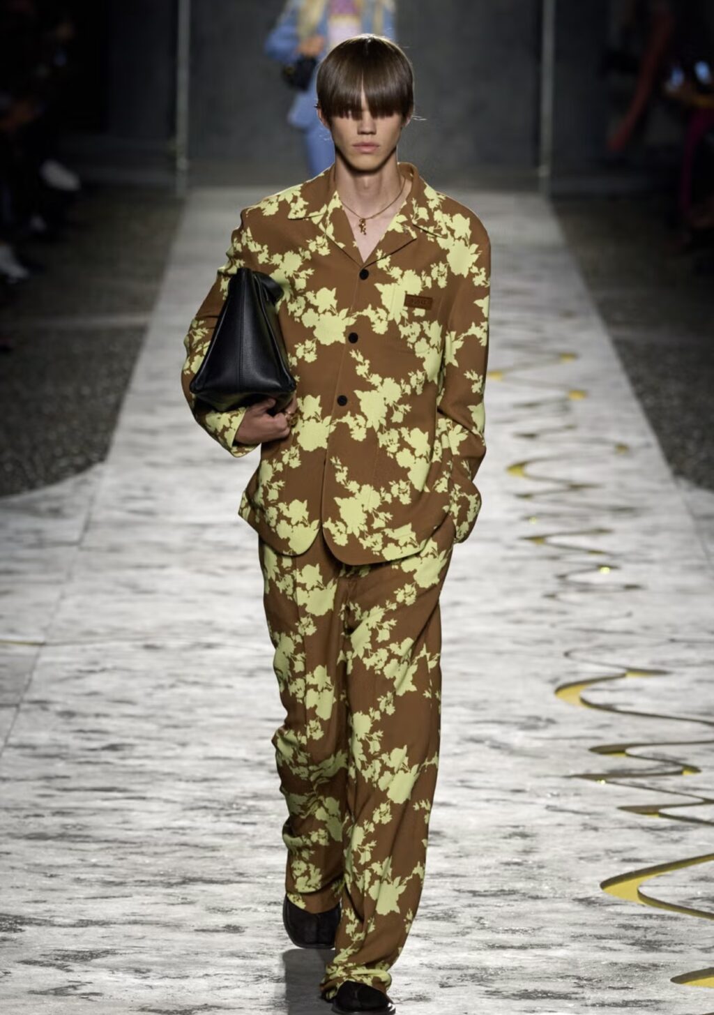 Versace's Spring-Summer 2025 Collection: A Celebration Of Joy And ...