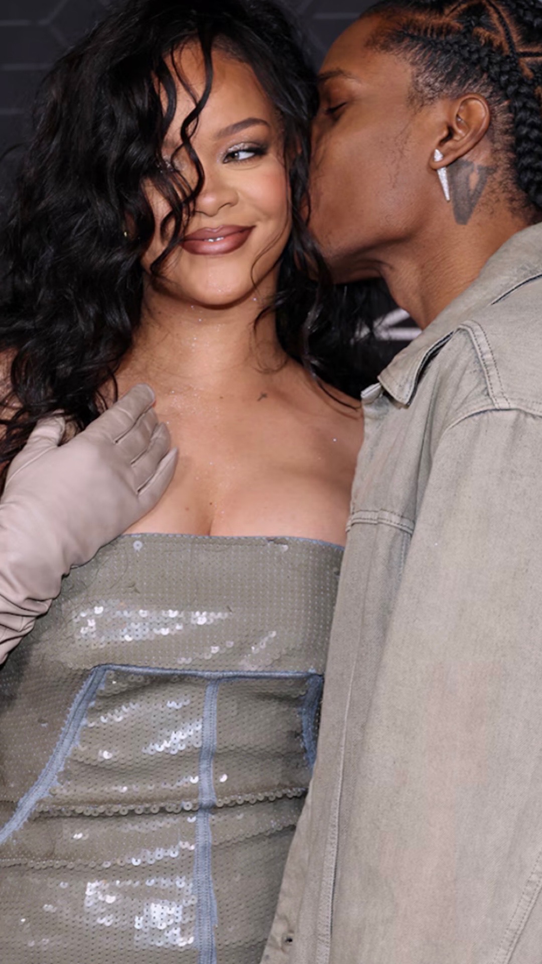 Rihanna celebrates ASAP Rocky 4