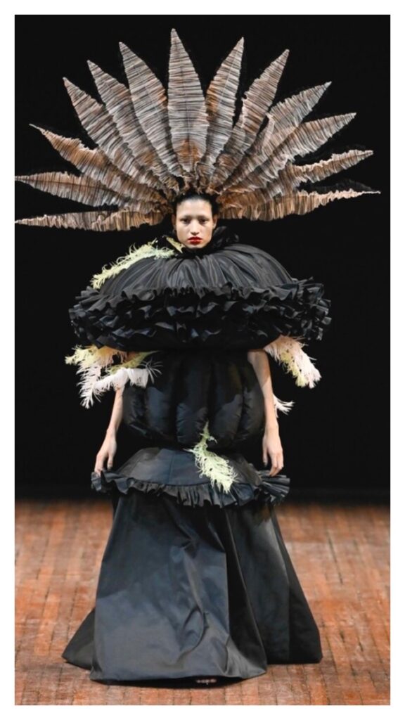 Viktor & Rolf: The Duality of Couture at Fall/Winter 2025