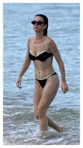 Katy Perry Embraces Relaxation in Florida